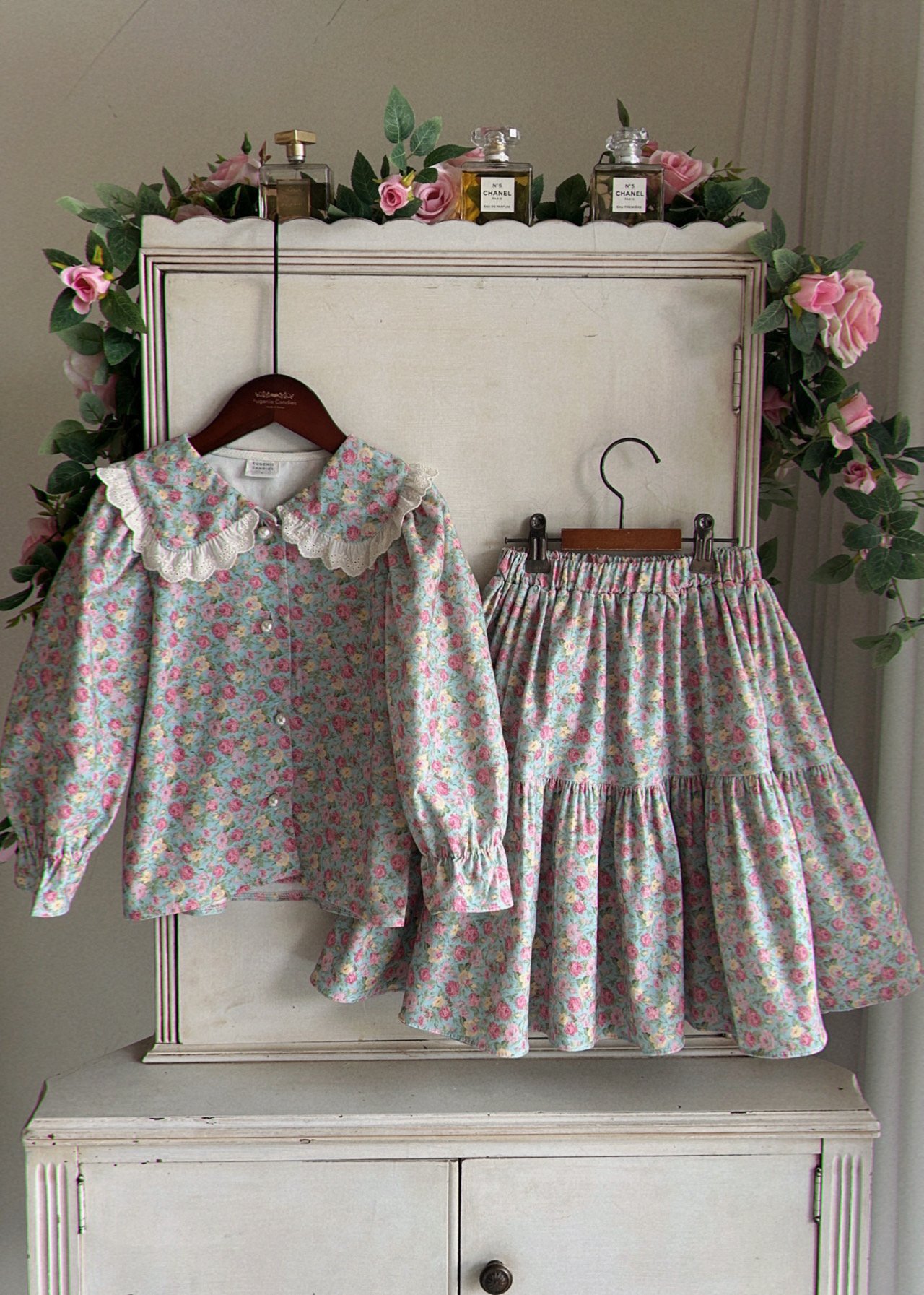 유제니캔디스-다프네롱스커트셋업