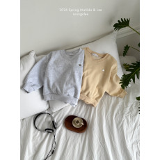 마틸다앤리-데일리브이넥맨투맨